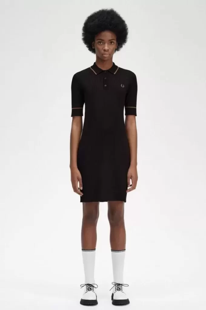 Vestido de mujer con camisa de punto acanalado Vestido de mujer con camisa de punto acanalado