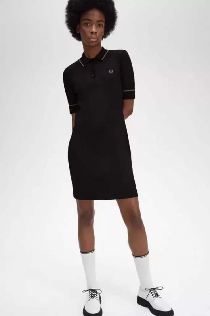 Vestido de mujer con camisa de punto acanalado Vestido de mujer con camisa de punto acanalado