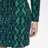 Vestido de mujer con estampado de serpiente y hombros descubiertos Vestido de mujer con estampado de serpiente y hombros descubiertos