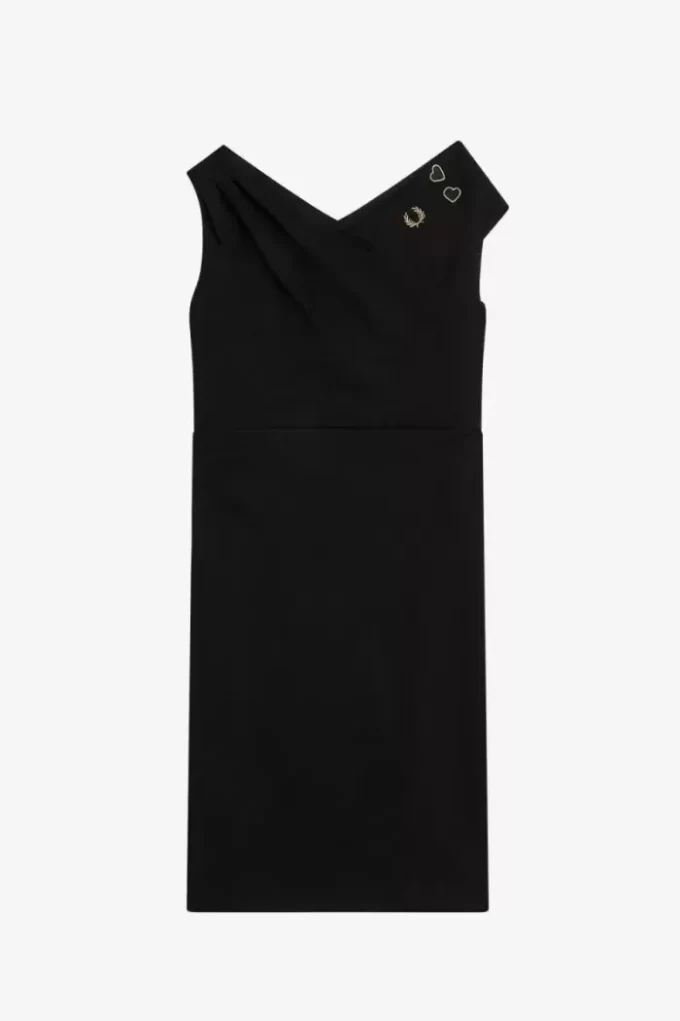 Vestido de mujer con hombros descubiertos Vestido de mujer con hombros descubiertos