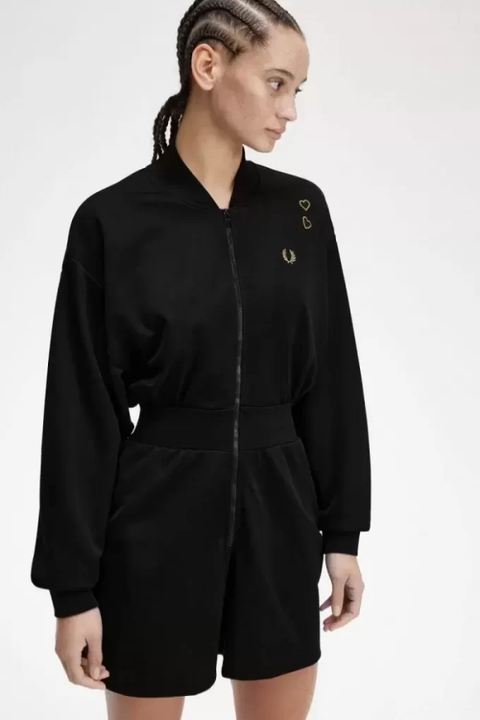 Vestido de mujer con mono y cremallera Vestido de mujer con mono y cremallera