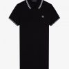 Vestido Fred Perry con ribetes gemelos Vestido Fred Perry con ribetes gemelos